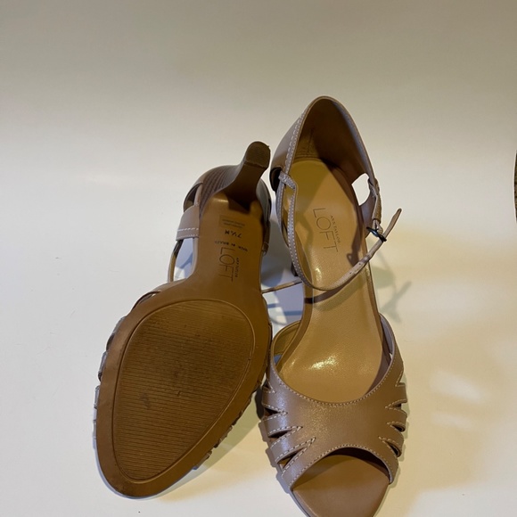 Ann Taylor Loft heels - Picture 2 of 5